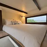 Tiny Escape Hotel *