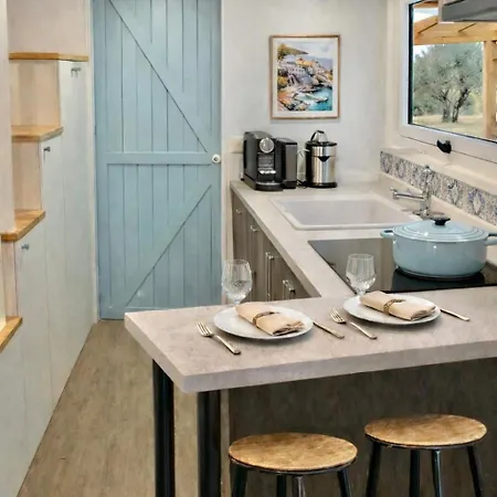 Tiny Escape * Sao Miguel do Mato