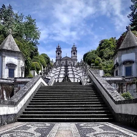 Tiny Escape Отель *