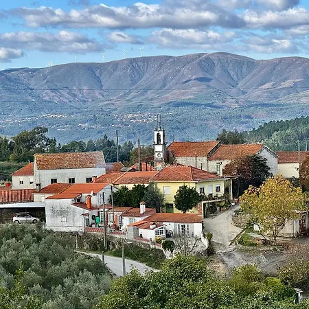 Tiny Escape Отель *